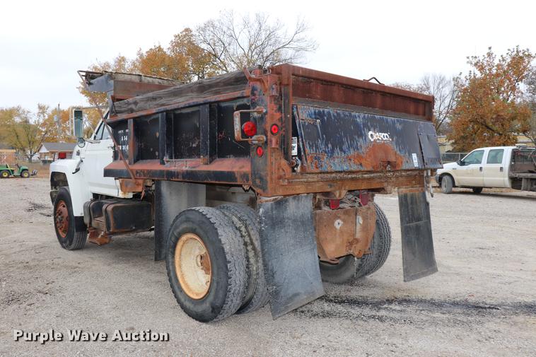 image for item ED9740 1994 Ford F800 dump truck