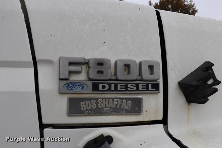 image for item ED9740 1994 Ford F800 dump truck