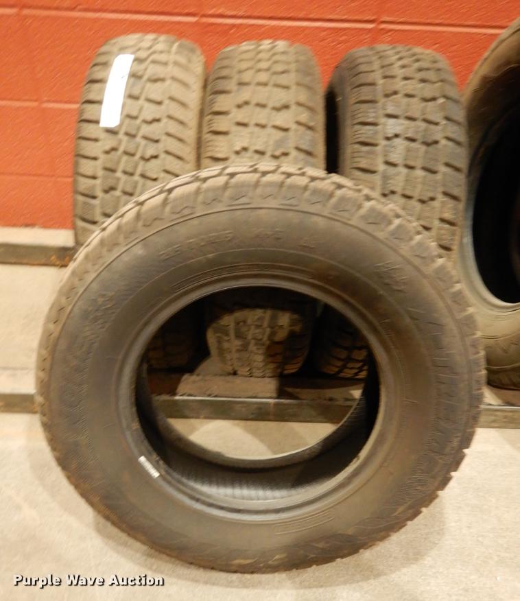 image for item EE9168 (4) Avalanche X-treme 215/70R15 tires