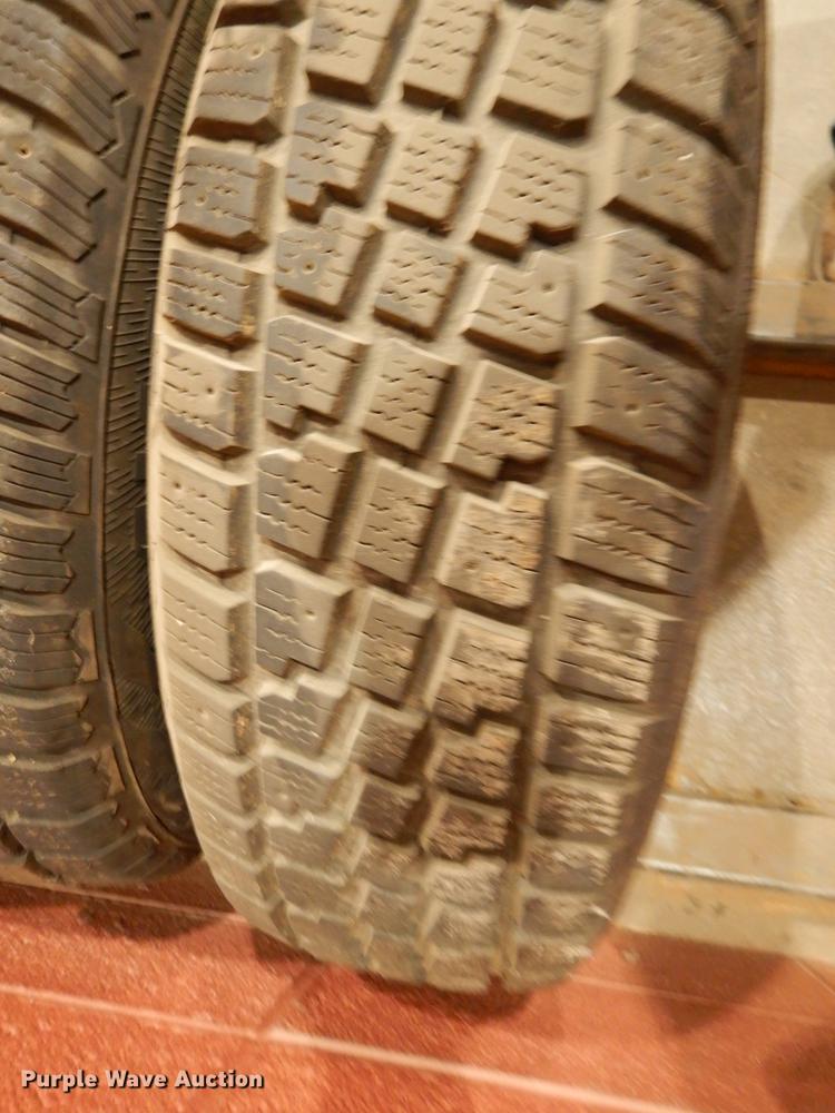 image for item EE9168 (4) Avalanche X-treme 215/70R15 tires