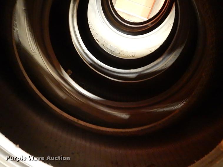 image for item EE9168 (4) Avalanche X-treme 215/70R15 tires