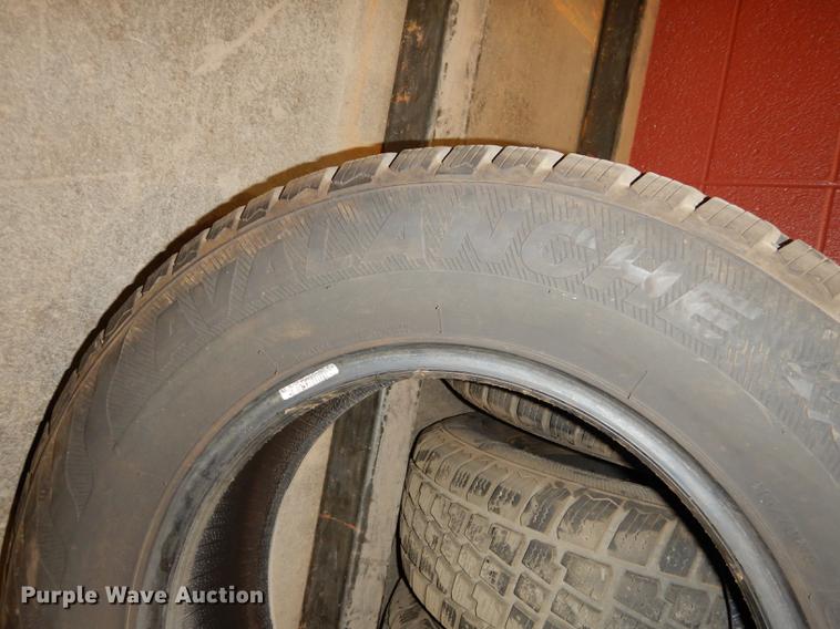 image for item EE9168 (4) Avalanche X-treme 215/70R15 tires