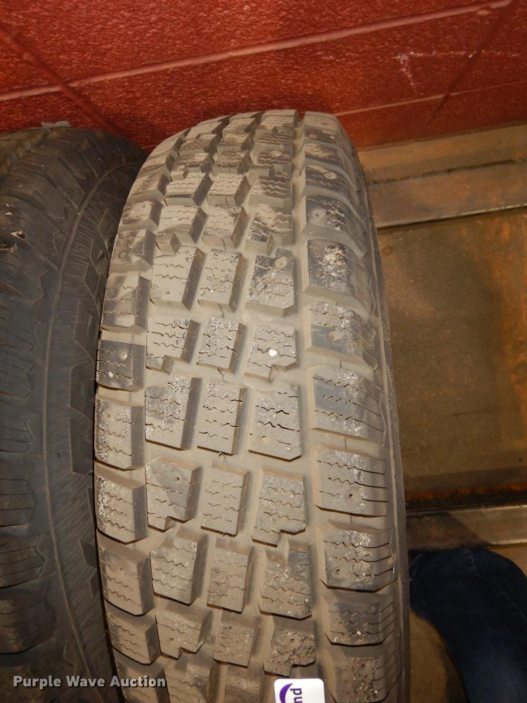 image for item EE9169 (4) Avalanche X-treme 205/75R14 tires