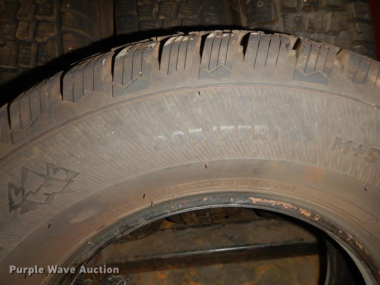 image for item EE9169 (4) Avalanche X-treme 205/75R14 tires