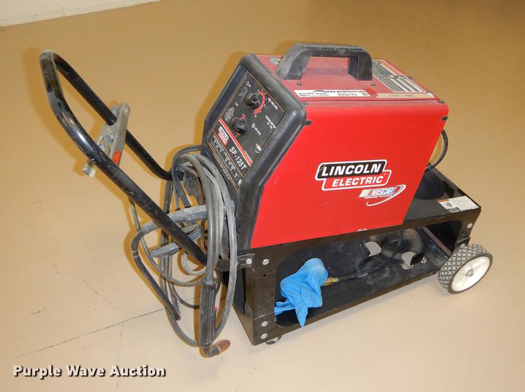 image for item EE9175 Lincoln Electric SP-135T wire welder