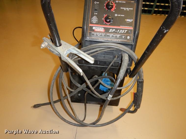 image for item EE9175 Lincoln Electric SP-135T wire welder