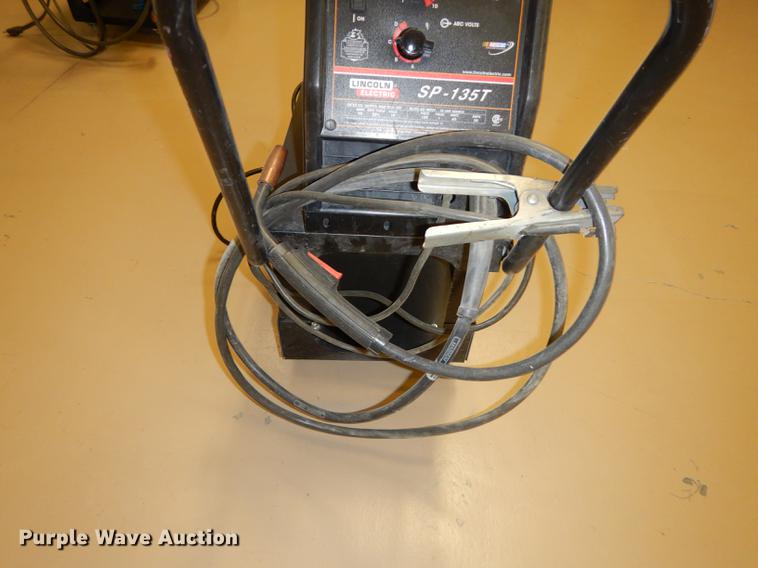 image for item EE9176 Lincoln Electric SP-135T wire welder