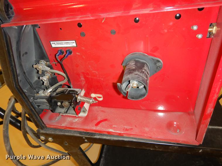 image for item EE9176 Lincoln Electric SP-135T wire welder