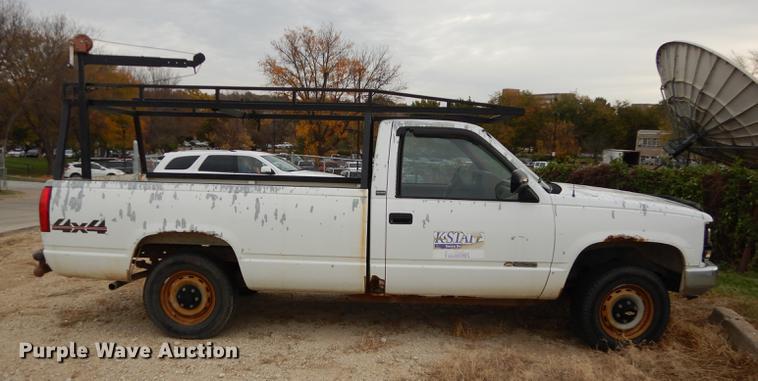 image for item EE9201 1991 Chevrolet Cheyenne 1500 pickup truck