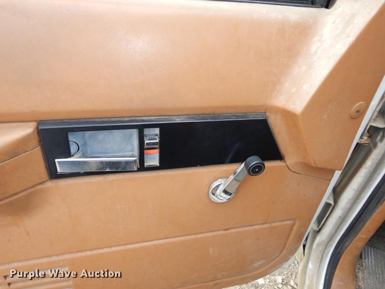 image for item EE9201 1991 Chevrolet Cheyenne 1500 pickup truck