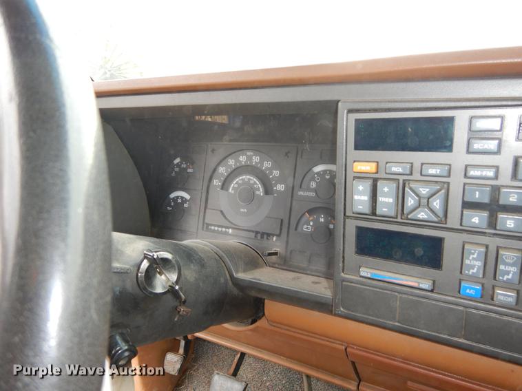 image for item EE9201 1991 Chevrolet Cheyenne 1500 pickup truck