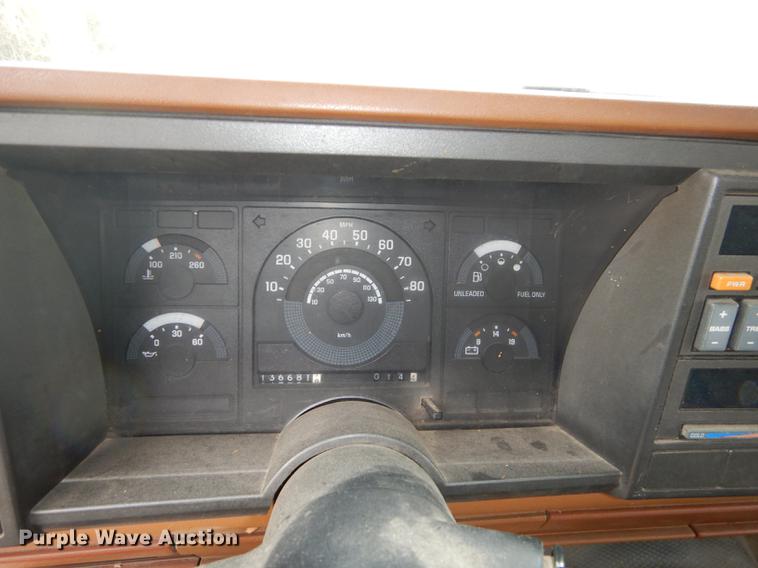 image for item EE9201 1991 Chevrolet Cheyenne 1500 pickup truck