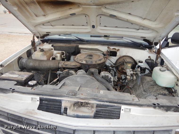 image for item EE9201 1991 Chevrolet Cheyenne 1500 pickup truck