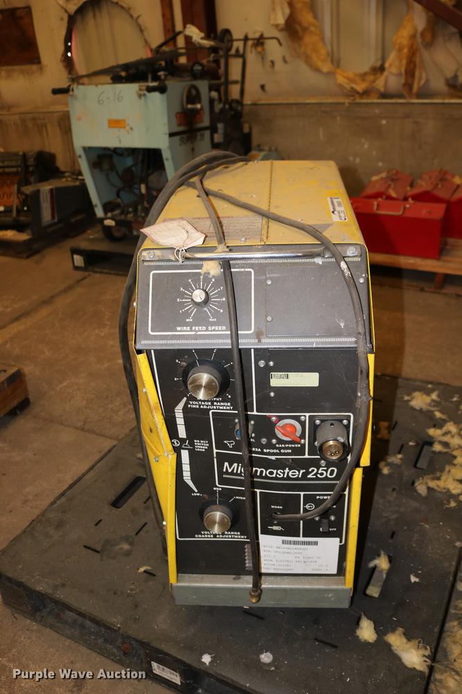 Esab Migmaster 250 arc welder in Salina, KS Item EE9830 sold Purple