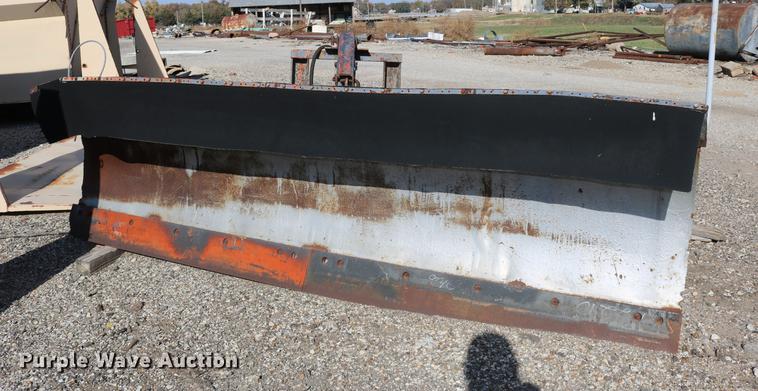 image for item EE9847 Valk RV101-6 snow plow