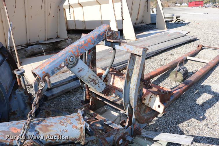 image for item EE9847 Valk RV101-6 snow plow