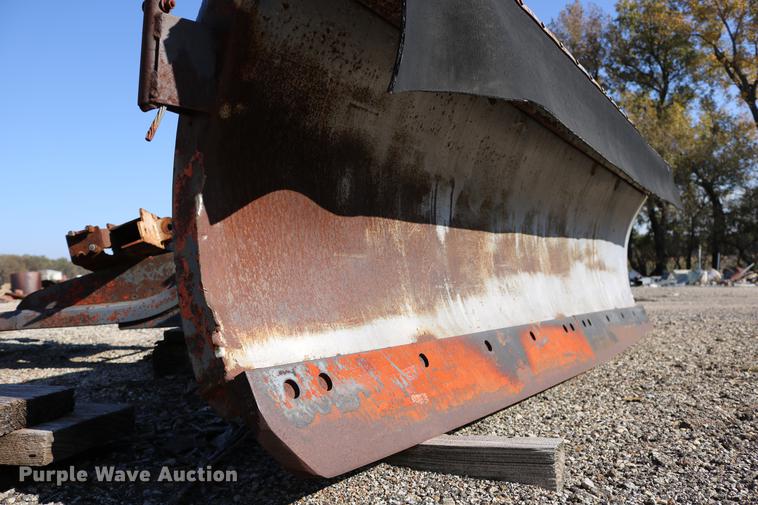 image for item EE9847 Valk RV101-6 snow plow