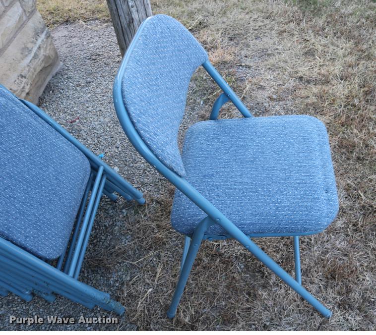 image for item EE9881 (20) folding chairs