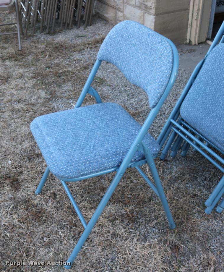 image for item EE9881 (20) folding chairs
