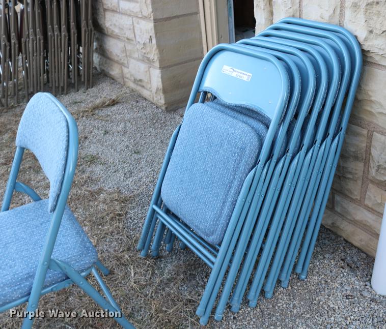 image for item EE9881 (20) folding chairs