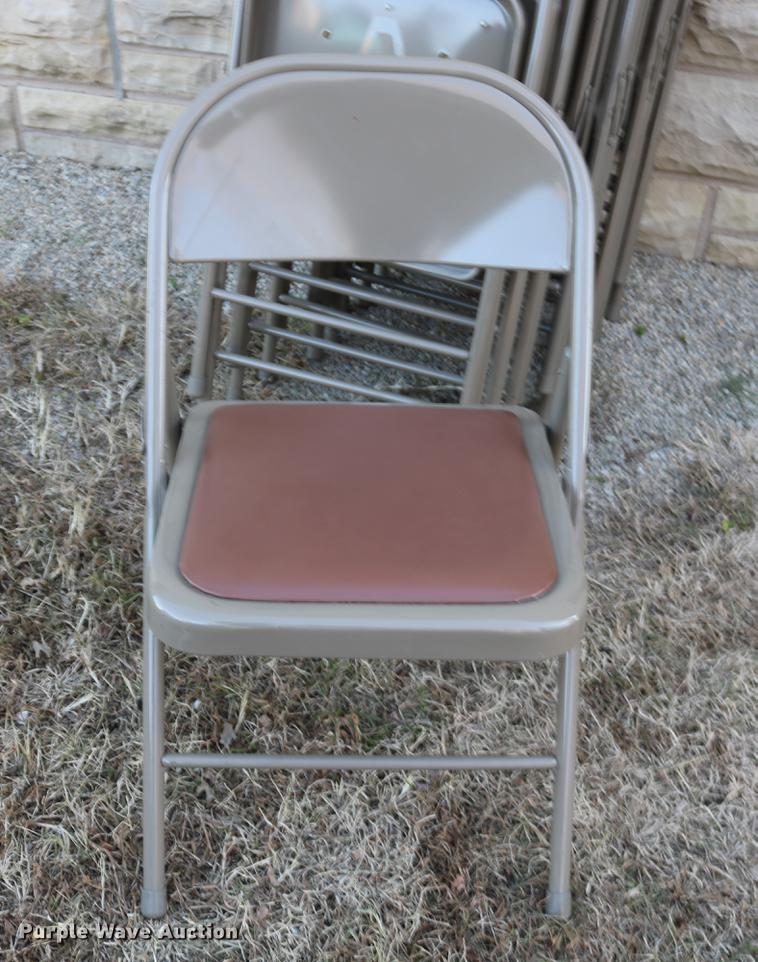 image for item EE9881 (20) folding chairs