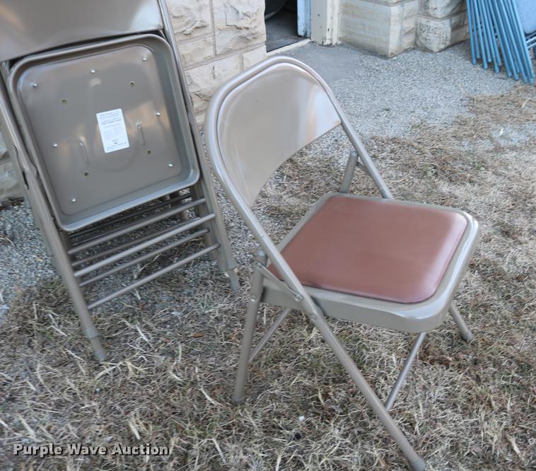 image for item EE9881 (20) folding chairs