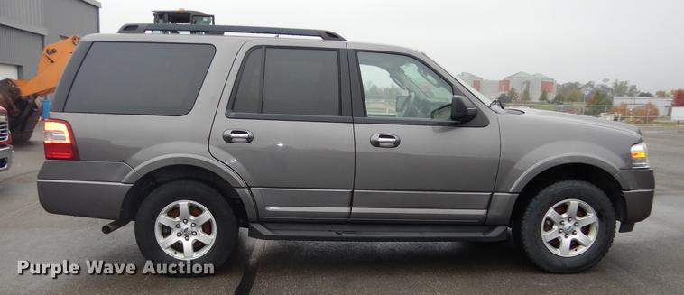 image for item J5635 2010 Ford Expedition XLT SUV