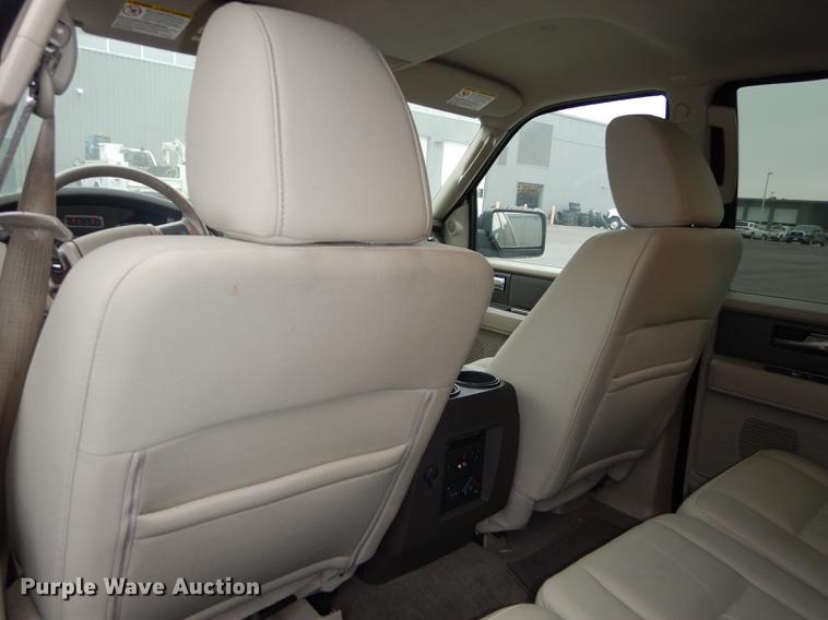 image for item J5635 2010 Ford Expedition XLT SUV