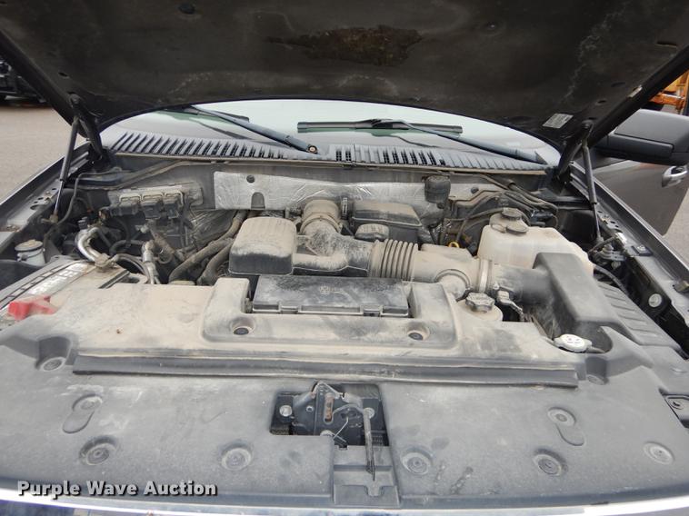 image for item J5635 2010 Ford Expedition XLT SUV