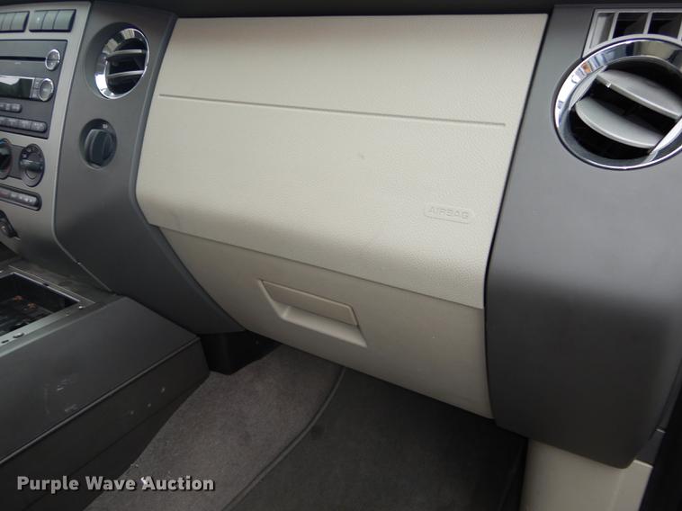 image for item J5635 2010 Ford Expedition XLT SUV