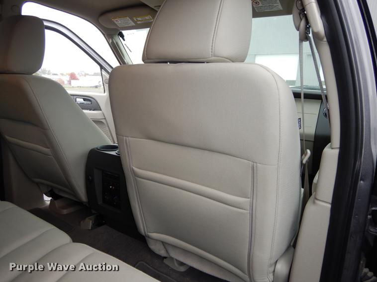 image for item J5635 2010 Ford Expedition XLT SUV