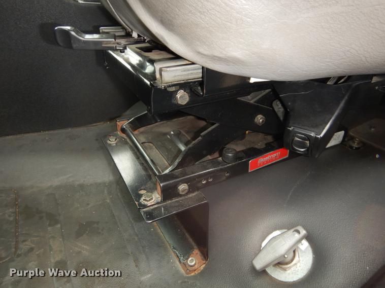 image for item J5636 2007 Freightliner Business Class M2 ambulance