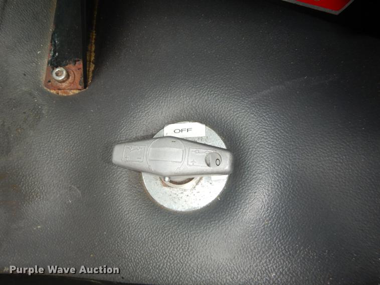 image for item J5636 2007 Freightliner Business Class M2 ambulance