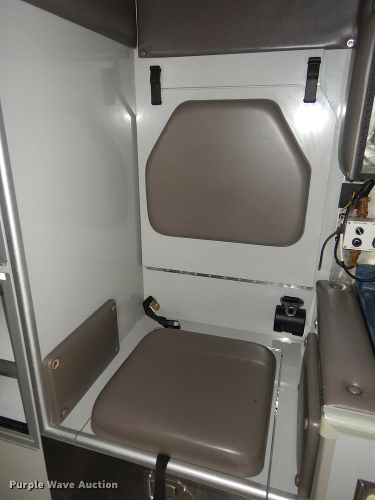 image for item J5636 2007 Freightliner Business Class M2 ambulance