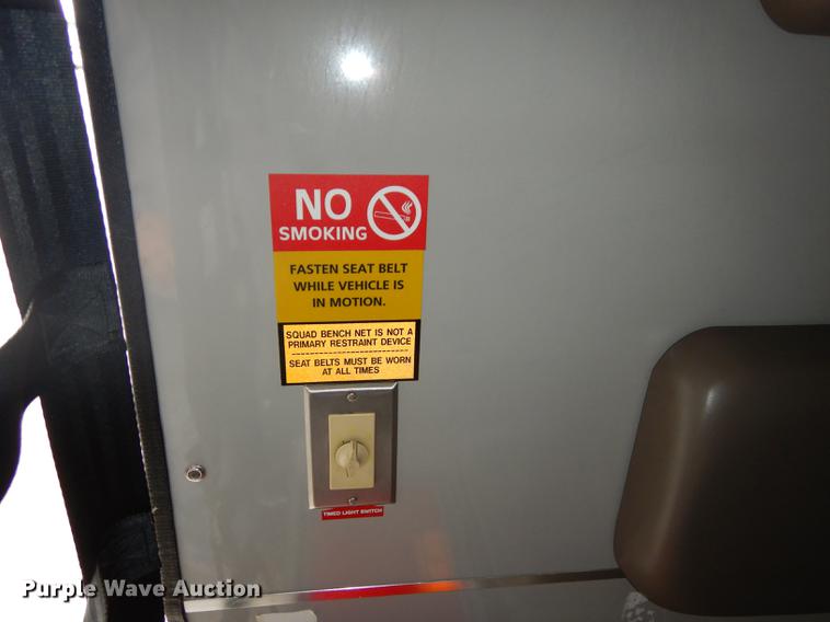 image for item J5636 2007 Freightliner Business Class M2 ambulance