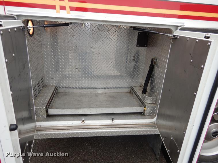 image for item J5636 2007 Freightliner Business Class M2 ambulance