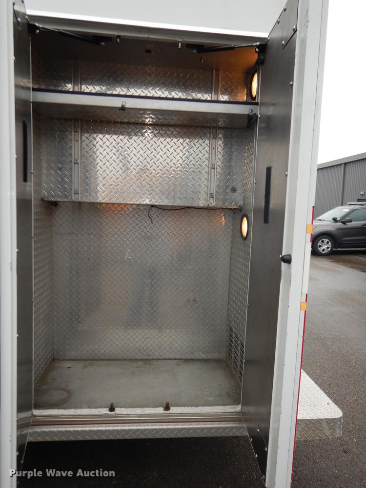 image for item J5636 2007 Freightliner Business Class M2 ambulance