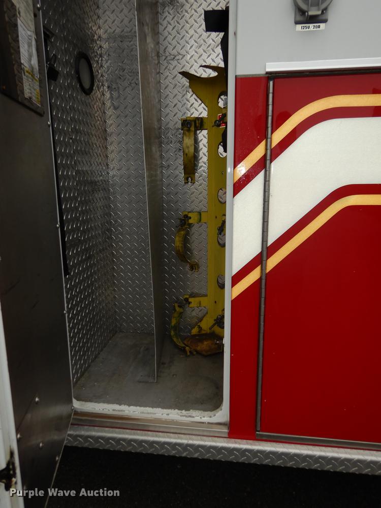 image for item J5636 2007 Freightliner Business Class M2 ambulance