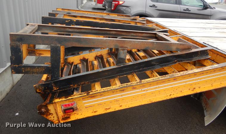 image for item J5643 1990 CZ CZ32KT equipment trailer