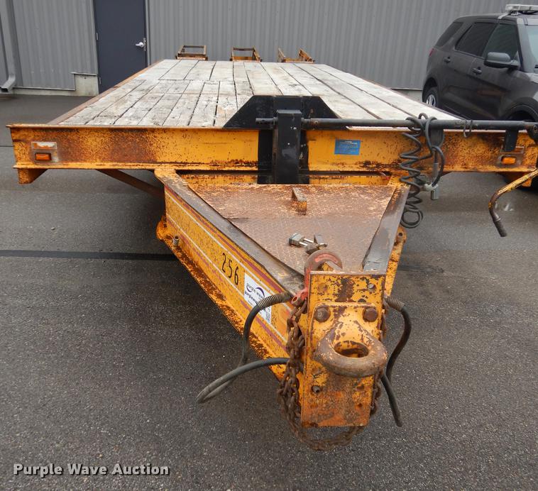 image for item J5643 1990 CZ CZ32KT equipment trailer