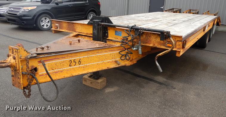 image for item J5643 1990 CZ CZ32KT equipment trailer