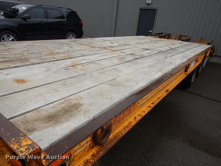 image for item J5643 1990 CZ CZ32KT equipment trailer