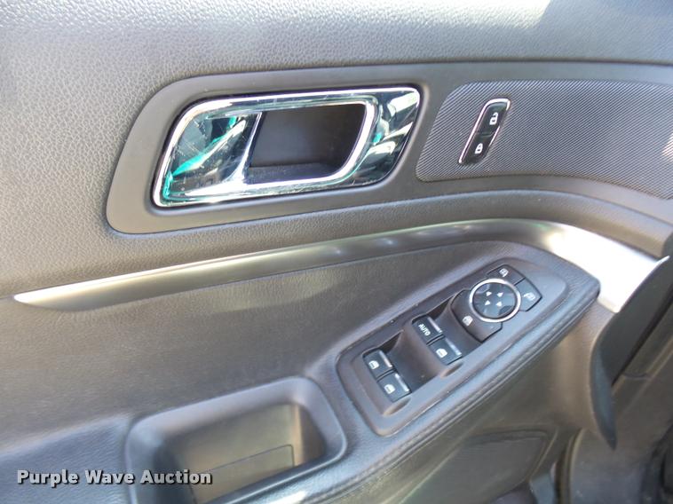 image for item K1887 2013 Ford Explorer Police Interceptor SUV