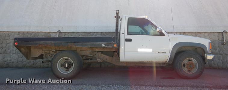 image for item K5759 1998 Chevrolet Cheyenne 3500 flatbed pickup truck