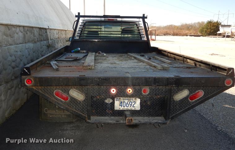 image for item K5759 1998 Chevrolet Cheyenne 3500 flatbed pickup truck