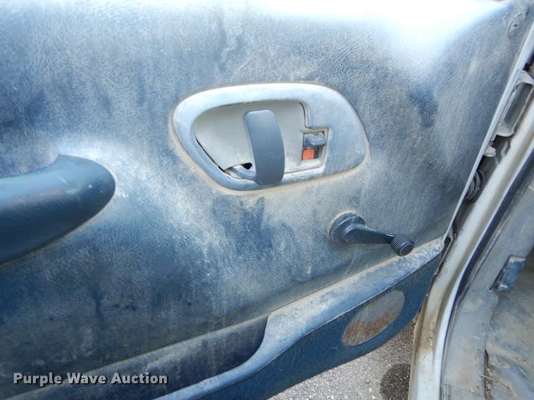 image for item K5759 1998 Chevrolet Cheyenne 3500 flatbed pickup truck