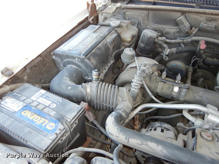 image for item K5759 1998 Chevrolet Cheyenne 3500 flatbed pickup truck