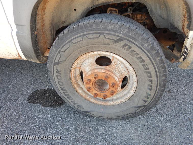 image for item K5759 1998 Chevrolet Cheyenne 3500 flatbed pickup truck