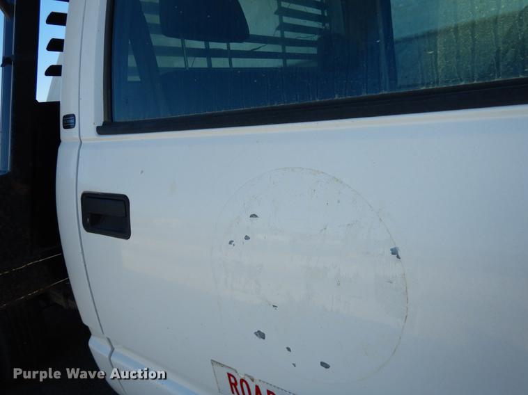 image for item K5759 1998 Chevrolet Cheyenne 3500 flatbed pickup truck