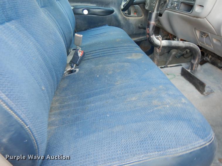 image for item K5759 1998 Chevrolet Cheyenne 3500 flatbed pickup truck